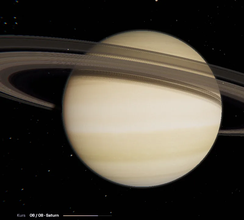 Saturn mit seinem Ring vor schwarzem Himmel